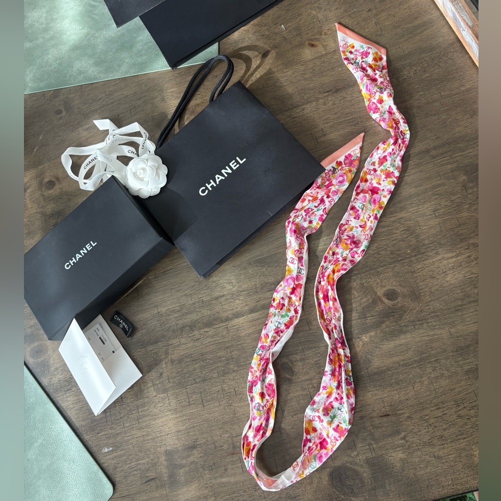 ❌SOLD❌ Chanel Slim Bandeau/Twilly